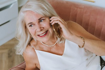 Jaki biustonosz dla 60-latki? Bielizna dla starszych kobiet